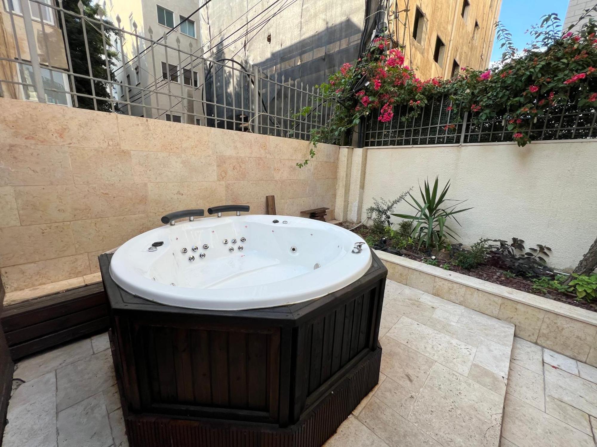 Beer Garden Hotel Tel Aviv-Jaffa Exterior foto
