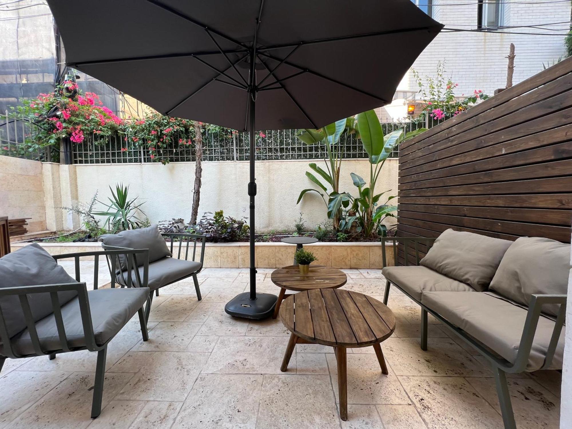 Beer Garden Hotel Tel Aviv-Jaffa Exterior foto